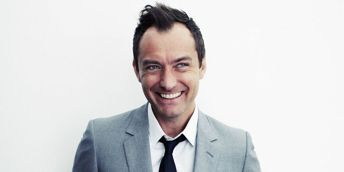 jude law smiling